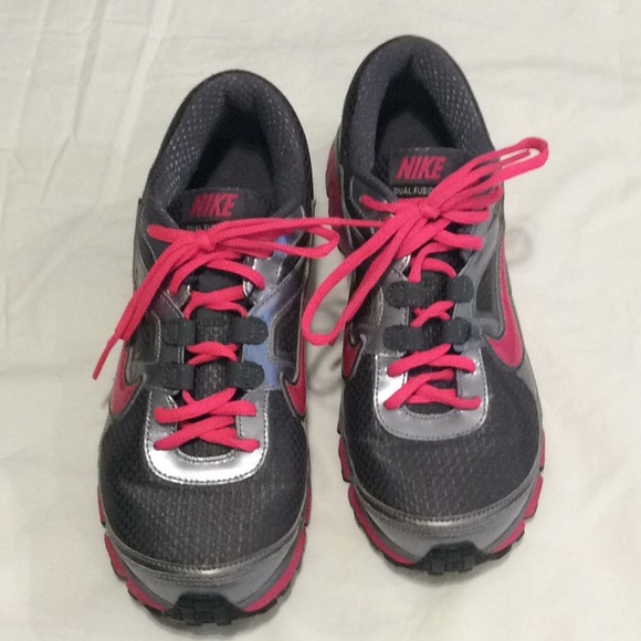 Nike Shoes - Nike 8.5 dual fusion running shoes pink grey